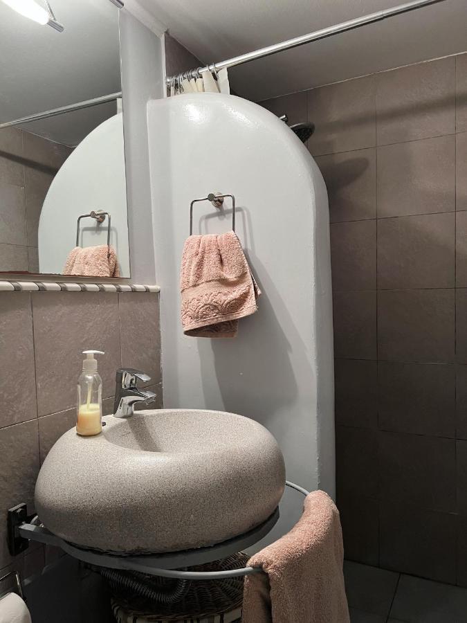 Kasteli Suite Poros Town Eksteriør billede
