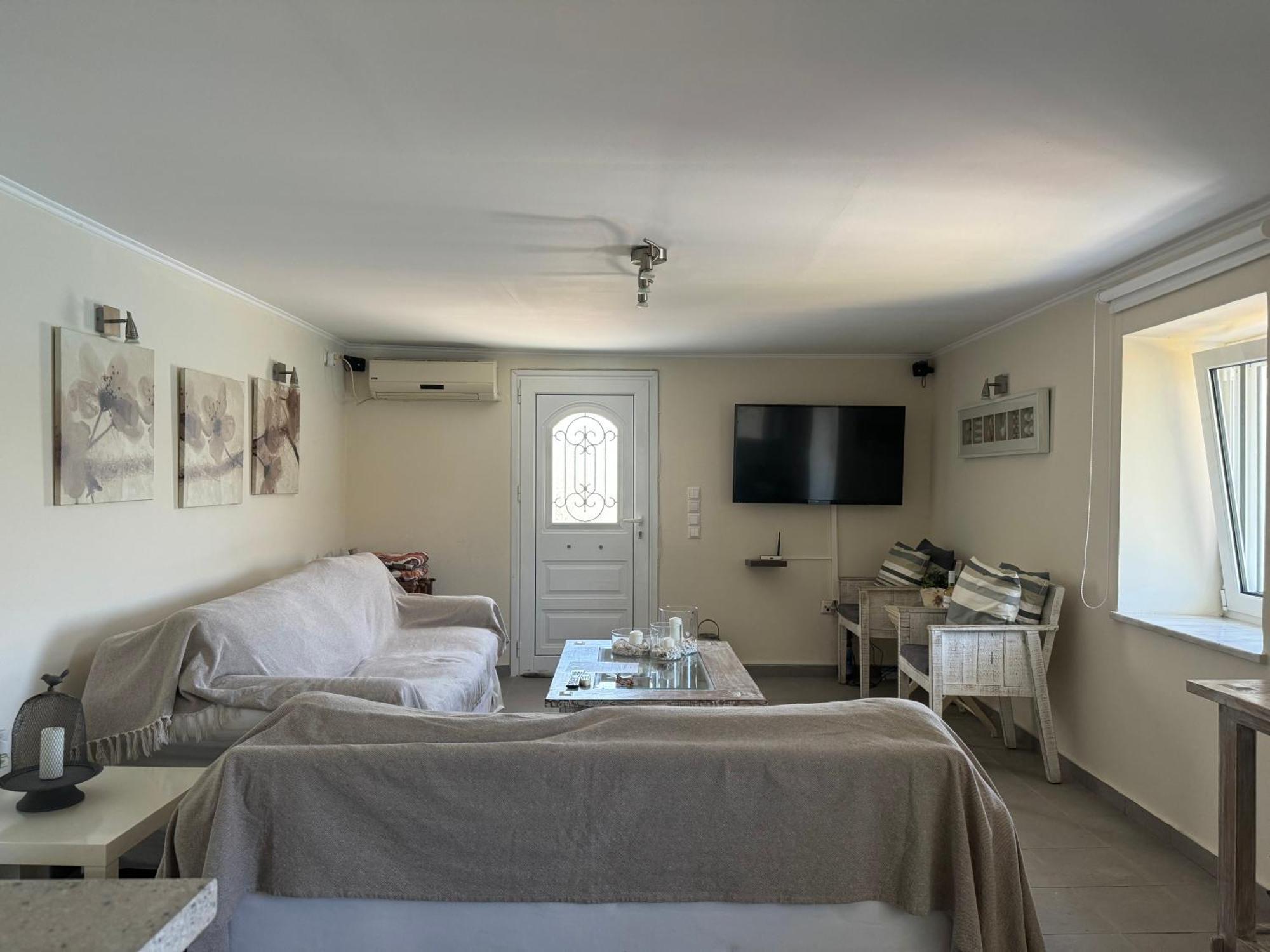 Kasteli Suite Poros Town Eksteriør billede